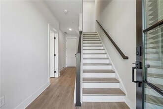 2500 Northwinds Pkwy in Alpharetta, GA - Building Photo - Building Photo