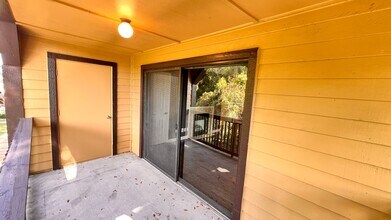 415 Lakepointe Dr in Altamonte Springs, FL - Building Photo - Building Photo