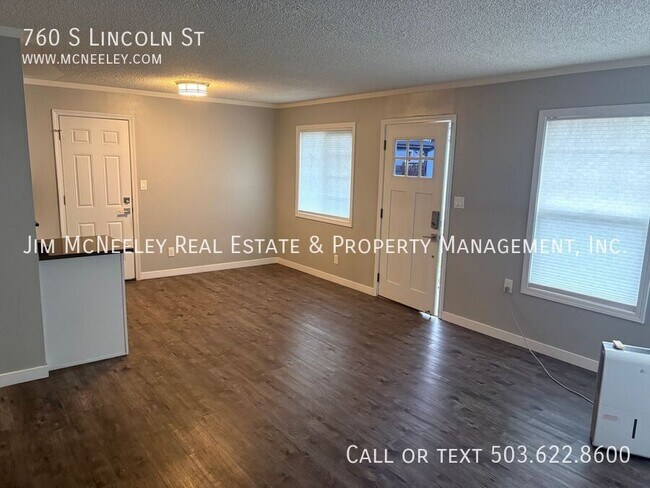 760 S Lincoln St in Seaside, OR - Building Photo - Building Photo