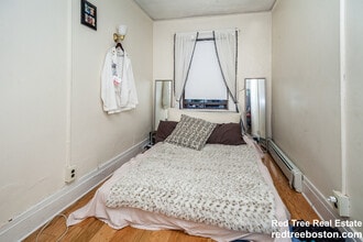 94 West Cedar St in Boston, MA - Building Photo - Building Photo