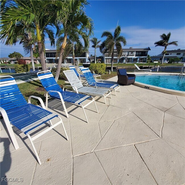 property at 828 Victoria Dr