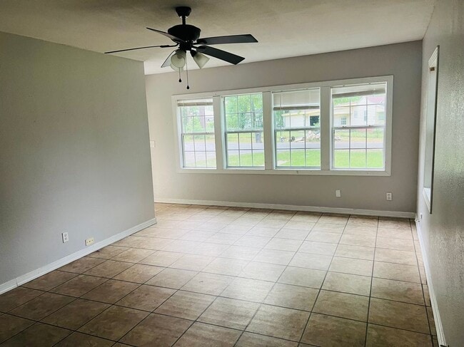 1314 Avalon Dr in Lufkin, TX - Building Photo - Building Photo