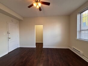 3346 N Marshfield Ave, Unit 102 in Chicago, IL - Building Photo - Building Photo