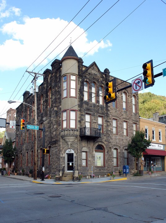 The Cornerstone Building in West Newton, PA - Building Photo