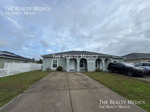 548 Albatross Dr in Poinciana, FL - Building Photo - Building Photo