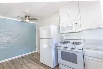 1172 Catalina St in Laguna Beach, CA - Building Photo - Building Photo