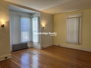 14 Cherry St, Unit A in Somerville, MA - Building Photo - Building Photo