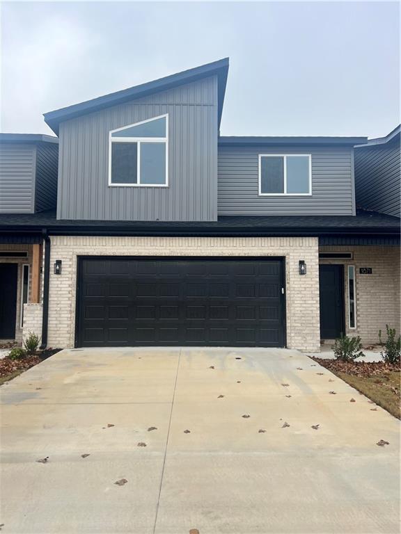 property at 1871 Lapis Ave