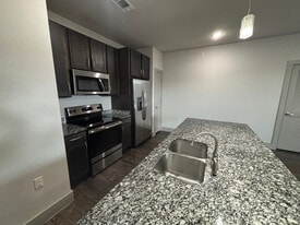 20400 Marketplace Ave in Kyle, TX - Building Photo