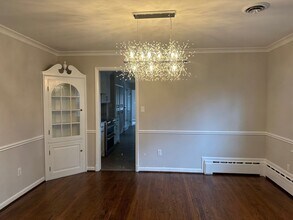 2405 Crest St in Alexandria, VA - Building Photo - Building Photo
