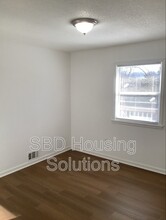 405 S Forest Ave in Sugar Creek, MO - Building Photo - Building Photo
