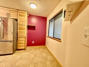 4926 S Corbett Ave in Portland, OR - Building Photo - Building Photo