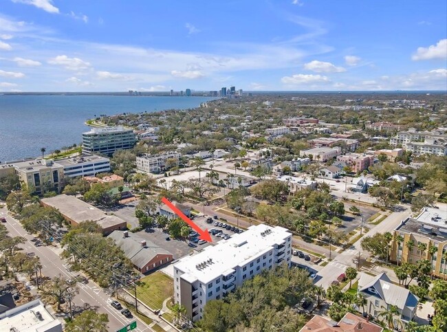 property at 406 W Azeele St