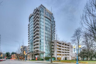 5911 Alderbridge Way in Richmond, BC - Building Photo