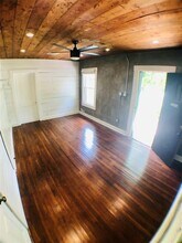 1121 1/2 Gunter St in Austin, TX - Building Photo - Building Photo