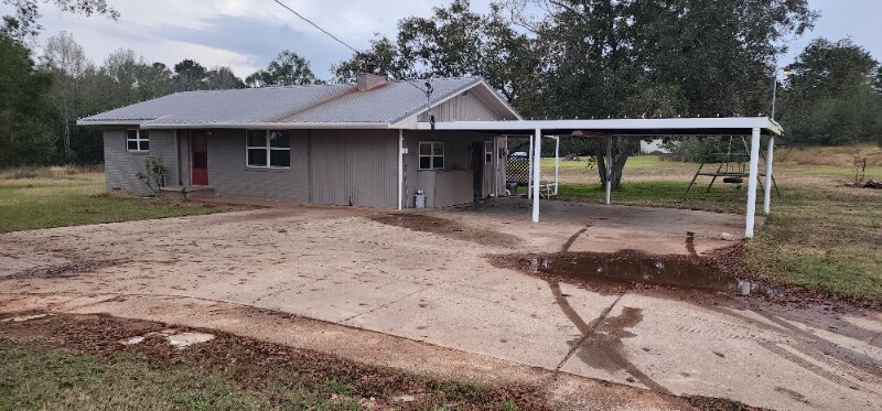 1922 FM 1795 in Gilmer, TX - Building Photo