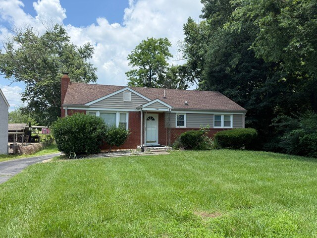 230 Clearview Dr in Clarksville, TN - Building Photo
