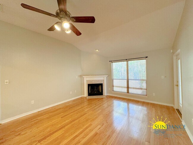 1518 Tommy Ln in Mary Esther, FL - Building Photo - Building Photo