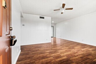 4151 Oak Terrace Dr in Greenacres, FL - Foto de edificio - Building Photo