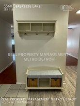 5560 Seabreeze Ln in Sterling Heights, MI - Building Photo - Building Photo