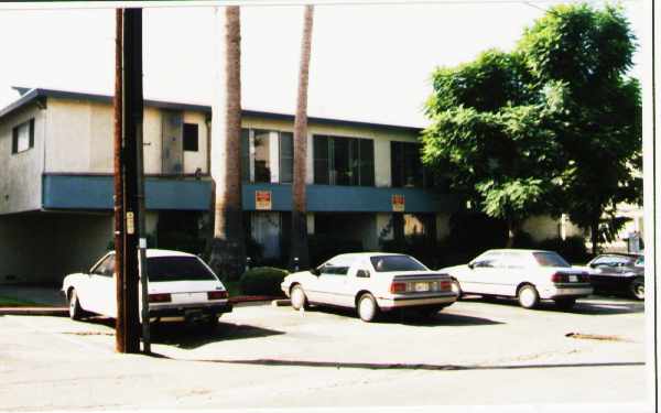 Granada Apartments in North Hollywood, CA - Building Photo - Building Photo