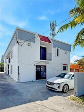 852 SW 1st St in Miami, FL - Building Photo - Building Photo