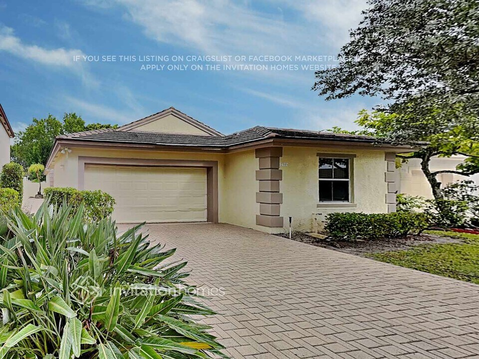 7333 NW 1st Manor in Plantation, FL - Building Photo