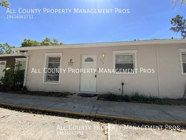 property at 914 Royal Palm Dr