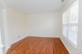 1813 Laurel Oak Ln in Virginia Beach, VA - Building Photo - Building Photo