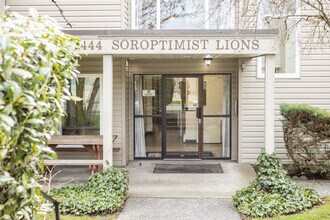 Soroptimist Lions Manor in Vancouver, BC - Building Photo - Building Photo