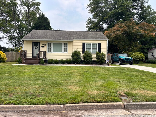 14 Dwight Rd in Newport News, VA - Building Photo - Building Photo