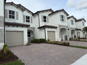 2537 SE 27th Ct in Homestead, FL - Building Photo - Building Photo