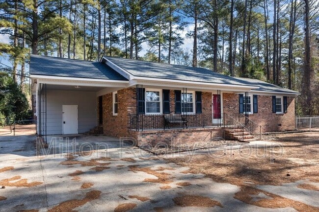 329 S McPherson Church Rd in Fayetteville, NC - Building Photo - Building Photo