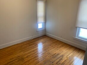 9 Sumner Park, Unit Unit 3 Upstairs in Rochester, NY - Building Photo - Building Photo