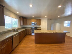 5035 College Ave in San Diego, CA - Building Photo - Building Photo