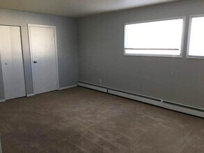 Terrace Court in Taylor, BC - Building Photo - Building Photo