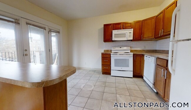 1137 Commonwealth Ave