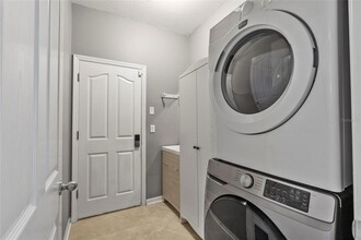 10602 Rochester Way in Tampa, FL - Building Photo - Building Photo