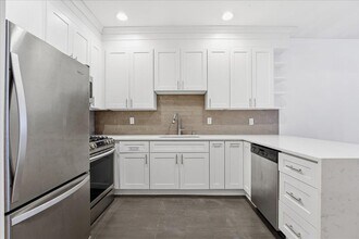 502 Jefferson St in Hoboken, NJ - Building Photo - Building Photo