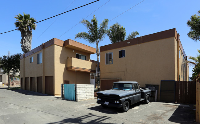 601 S Tremont St in Oceanside, CA - Building Photo - Building Photo