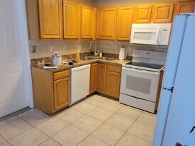 312 NW Broadview St, Unit 10101 in Port St. Lucie, FL - Building Photo