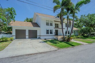 2114 S Venus St in Tampa, FL - Building Photo - Building Photo