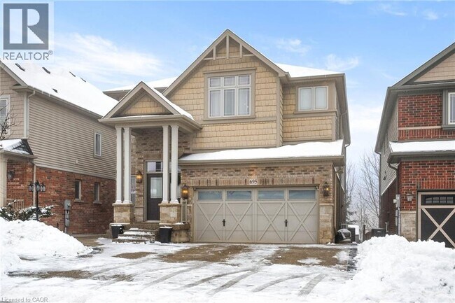 695 Robert Ferrie Dr in Kitchener, ON - Building Photo - Building Photo