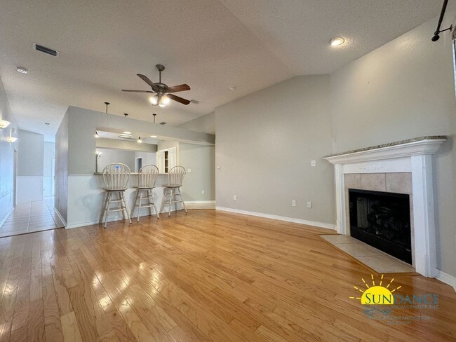 1518 Tommy Ln in Mary Esther, FL - Building Photo - Building Photo