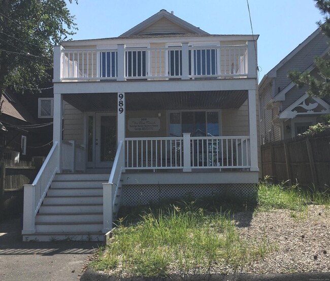 property at 989 Fairfield Beach Rd