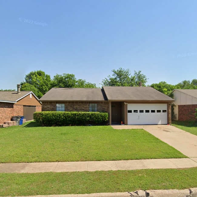 738 Meadow Mead Dr