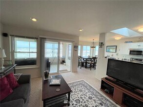 1443 Ocean Shores Blvd SW in Ocean Shores, WA - Building Photo - Building Photo