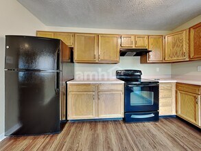 408 N Shore Ct in Franklin, IN - Building Photo - Building Photo