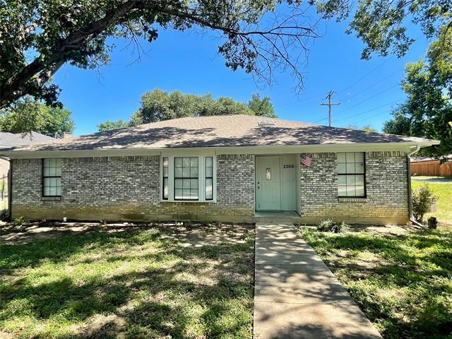 2200 Ridgeview St in Fort Worth, TX - Building Photo