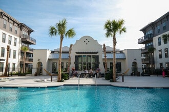 Atlantic Nowell Creek in Daniel Island, SC - Foto de edificio - Building Photo